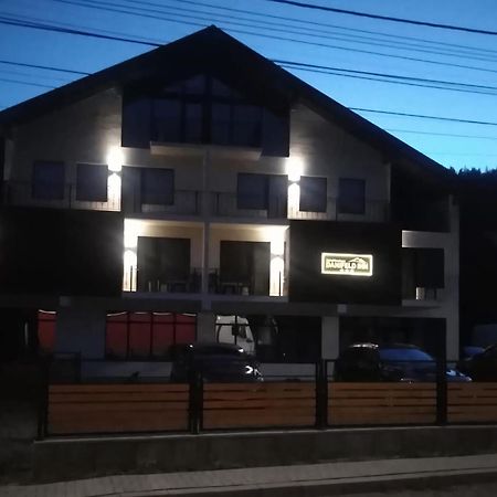 Danifeld Inn Voronet Buitenkant foto